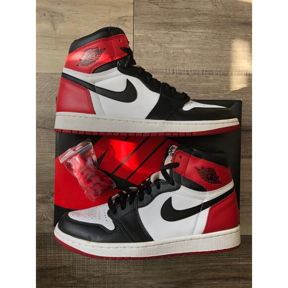 Air Jordan Retro 1 OG High Black Toe 2016 Size 8.5M With Box 555088-125 - Picture 1 of 9
